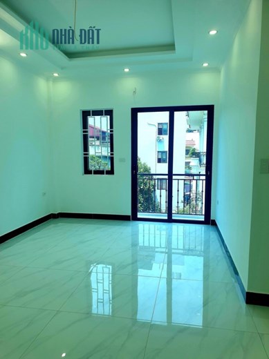Siêu phẩm Thạch Bàn ,Long Biên 42m2 ,5 tầng ,Mt 5.1m ,thang máy ,oto đỗ cửa giá nhỉnh 4 tỷ