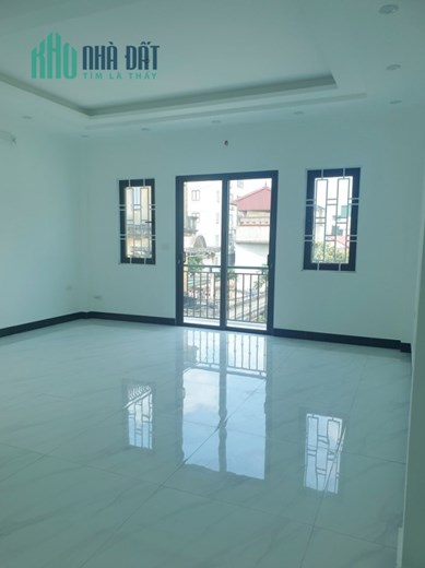 Siêu phẩm Thạch Bàn ,Long Biên 42m2 ,5 tầng ,Mt 5.1m ,thang máy ,oto đỗ cửa giá nhỉnh 4 tỷ