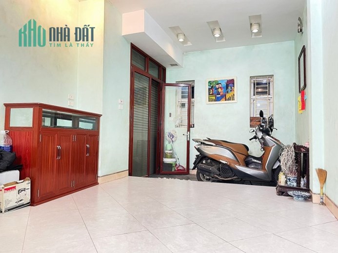 LÔ GÓC- NHÀ ĐẸP LẠC LONG QUÂN - CHỦ TỰ XÂY - NGÕ RỘNG NÔNG THOÁNG SẠCH - 20M RA Ô TÔ - 35M RA PHỐ