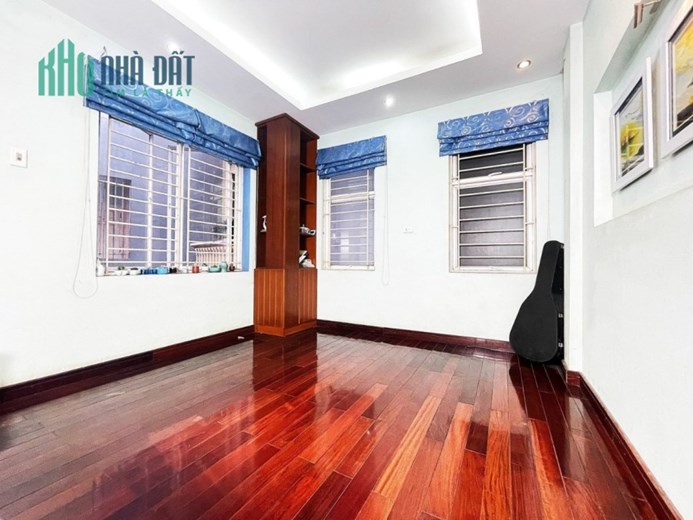 LÔ GÓC- NHÀ ĐẸP LẠC LONG QUÂN - CHỦ TỰ XÂY - NGÕ RỘNG NÔNG THOÁNG SẠCH - 20M RA Ô TÔ - 35M RA PHỐ