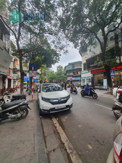 BÁN GẤP NHÀ PHỐ QUÁN THÁNH, Ô TÔ, KINH DOANH, 45M2 6T MT5M, GIÁ 11 TỶ