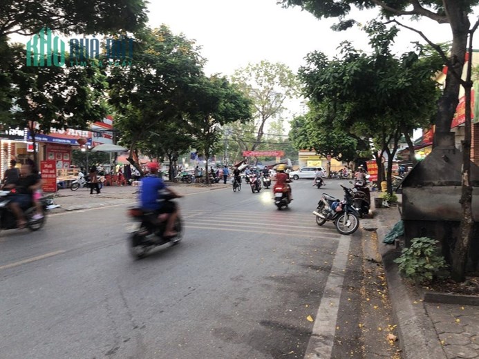 BÁN NHÀ PHÂN LÔ HÀ ĐÔNG GARA Ô TÔ  THANG MÁY GẦN CHỢ SÂN BÓNG 60M2 GIÁ 7.XX TỶ