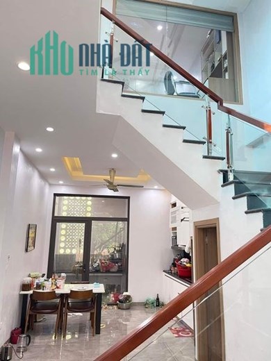 BÁN NHÀ MAI DỊCH CẦU GIẤY, DÂN XÂY, 2 MẶT THOÁNG SÁNG, GẦN ÔTÔ, 48M2 GIÁ CHỈ 5TỶ55