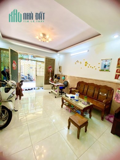 Bán nhà HXH Thoại Ngọc Hầu, TP 48m2 3T 4PN chính chủ lâu đời, giá chỉ 5tỷxx TL