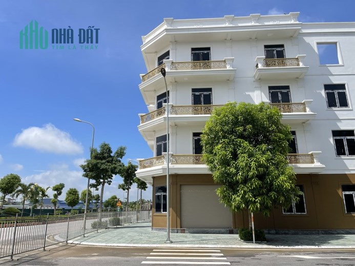 NGOẠI GIAO, GIẢM 1 TỶ. NHÀ PHỐ 4 TẦNG. SANG TÊN SỔ NGAY - HOTLINE: 0966343969