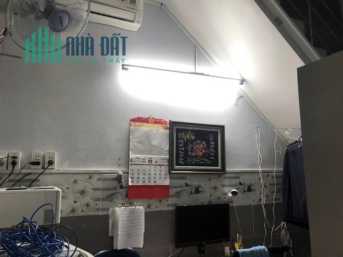 Bán nhà HXH hạ chào 900 tr, CMT8, P5, Tân Bình, 57m2, 2 tầng, giá rẻ.