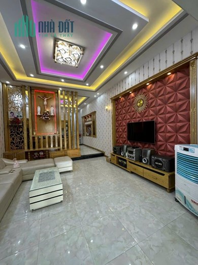 Bán nhà Gò Vấp,68m2,ngang 5m,4 tầng, hẻm 5m thông thoáng chỉ 5.3 tỷ