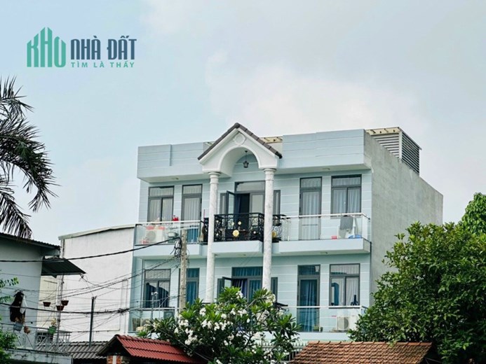Nhà 1trệt 2lầu ( 15 phòng ) thu nhập 35triệu/tháng, Linh Xuân, dt 180 m² giá 9,8 Tỷ