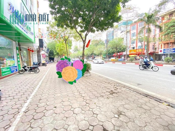 Bán nhà đường đôi Tân Mai, mặt ngõ KD, 56m, 5T, thang máy, oto đỗ cửa, 1 nhà ra phố.
