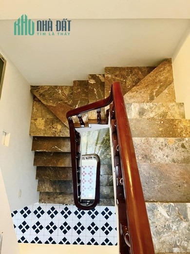BÁN NHÀ PHỐ LÊ DUẨN, 48M2 - 4 TẦNG - 4 NGỦ, PHÂN LÔ, Ô TÔ ĐỖ CỬA, NHỈNH 6 TỶ