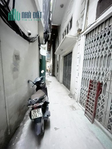 3 Bước Chân là ra Mặt Phố - Bán nhà 2 Mặt Thoáng Mặt ngõ Lò Đúc giá 4.5 tỷ, 35mx3T, Cách Mp 15m
