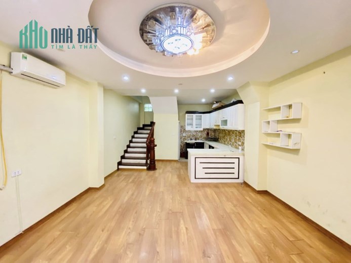 QUẬN TÂY HỒ NHÀ 5 TẦNG - ÔTÔ VÀO NHÀ - 50M RA MẶT PHỐ DT:48M2 - 5 PHÒNG NGỦ - MT:4.33M GIÁ: 4.75 TỶ