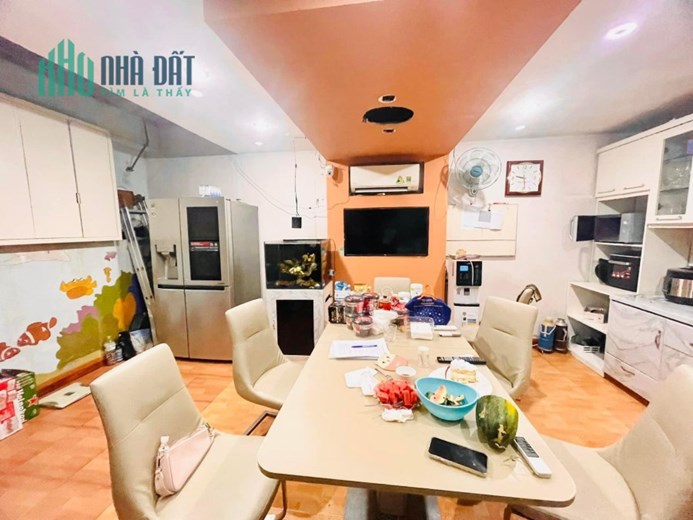 Biệt thự mini lô góc Nguyễn Sơn-Nguyễn Văn Cừ, 87m x 4 tầng, gara, ôtô tránh