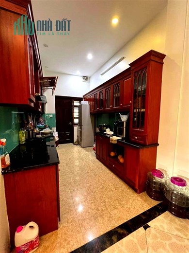 BÁN BIỆT THỰ 3 TẦNG ĐG TỨ HIỆP 218M2, GIÁ 27 TỶ - CHỦ TỰ XÂY - NHÀ ĐẸP - Ở NGAY.
