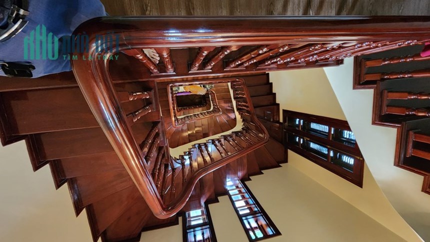 Bán Nhà quận Tây Hồ 130m2, Ô Tô, giá 24 tỷ