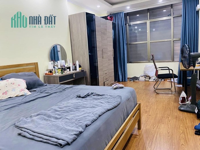 Nhỉnh 4 tỷ, có nhà ở Láng Hạ - Đống Đa. Căn góc 2 mặt, vị trí đẹp Lõi Đống Đa