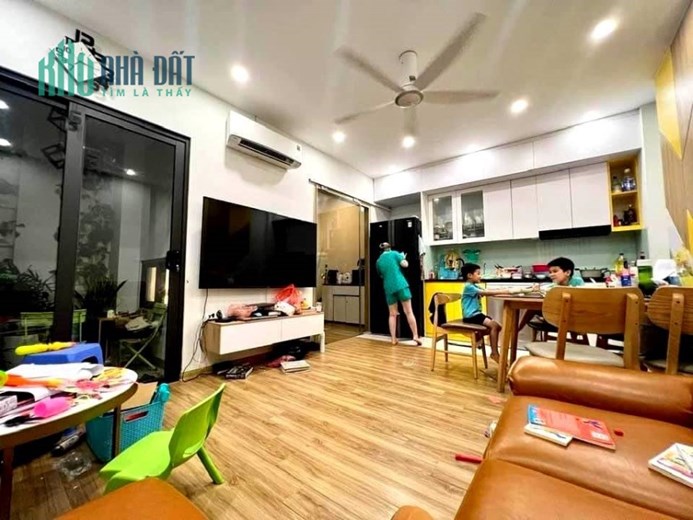 NHà Đẹp Hào Nam PHỐ, 35m, 5 tầng, oto đỗ cửa, 5.5  tỷ. TTQ.Đống Đa