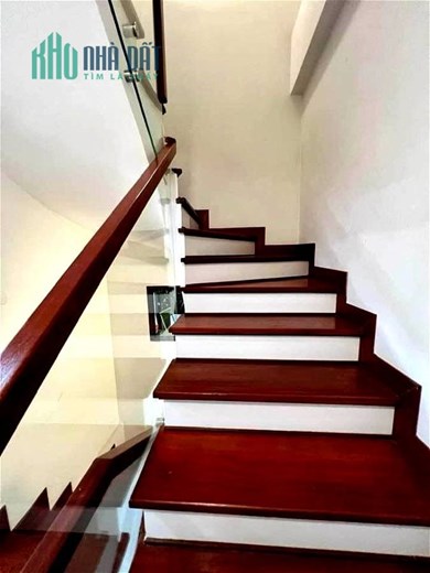 NHà Đẹp Hào Nam PHỐ, 35m, 5 tầng, oto đỗ cửa, 5.5  tỷ. TTQ.Đống Đa