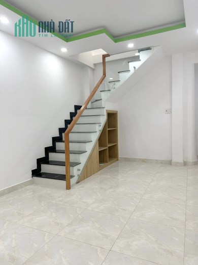 Căn góc mới 2 tầng hẻm Dương Bá Trạc P1Q8 - Giá : 2.1 Tỷ