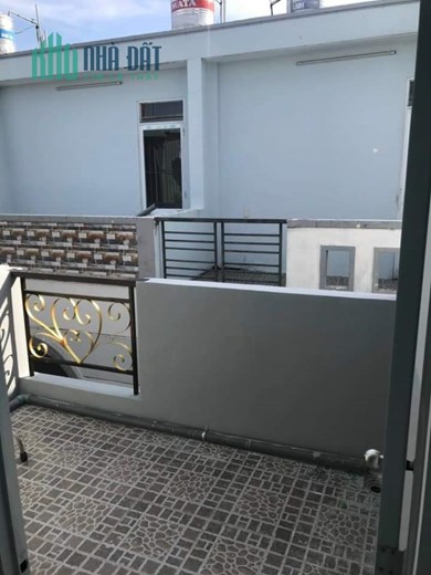 Nhà 4 tầng 3PN hẻm xe hơi đường Hương lộ 2 Bình Tân giá 1.6 tỷ