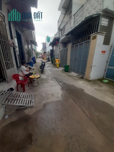 Nhà 4 tầng 3PN hẻm xe hơi đường Hương lộ 2 Bình Tân giá 1.6 tỷ