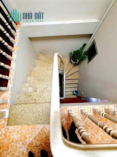 Nhà 10m ra Hồ Hoang Cầu, Phố Mai Anh Tuấn, TTQ.Đống Đa, 50m2