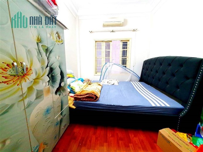 Nhà 10m ra Hồ Hoang Cầu, Phố Mai Anh Tuấn, TTQ.Đống Đa, 50m2