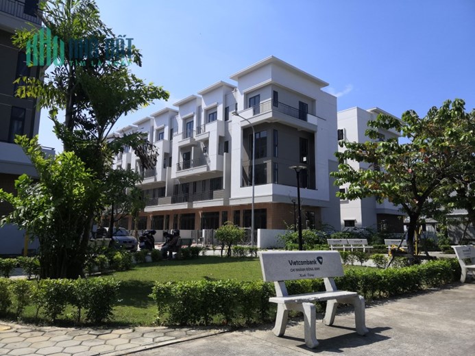 BÁN NHÀ 4 TẦNG 1 NĂM CHO THUÊ ĐƯỢC 200TR