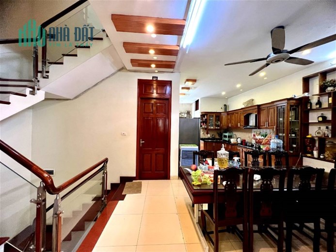 BÁN NHÀ 5 TẦNG TỨ HIỆP PHÂN LÔ, 120M2, MT 7.5M, GIÁ 15.5 TỶ  VỈA HÈ – Ô TÔ TRÁNH – MẶT TIỀN LỚN -