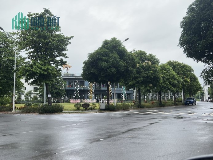 Lô đất  ngay chân tòa tháp đôi 25 tầng VCI. Lô đất cực hiếm .