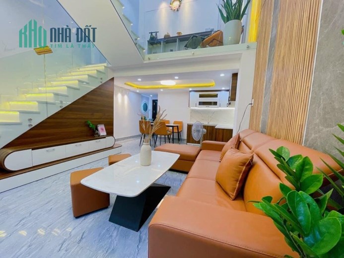 Cần Bán Gấp Nhà Mới 5T x 42m2_Giá 6 tỷ giảm 1,2 tỷ gần Phan Xích Long