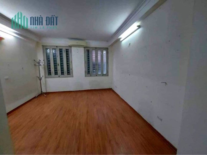 VỪA Túi Tiền Gia ĐÌnh Nhỏ, PHỐ Vĩnh Hồ 30m, 4 tầng, 2.85 tỷ. TT Đống Đa