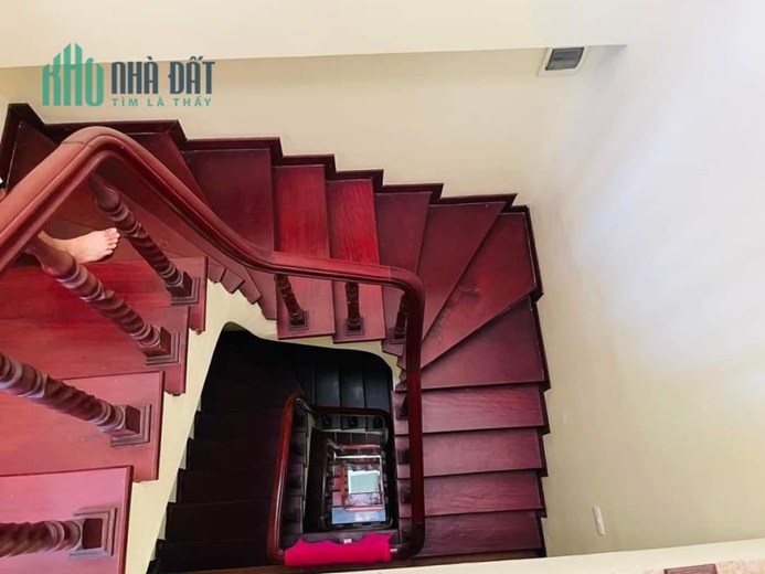 NHÀ ĐẸP HOÀNG NGÂN- LÊ VĂN LƯƠNG 43M2 5 TẦNG