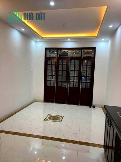 Phố XỊN Giảng Võ, 30m, 5 tầng, 4.95 tỷ. Trung Tâm Đống Đa