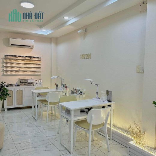 SANG GẤP TIỆM NAIL + SPA QUẬN 3 Do mình không có thời gian trông tiệm nên cần sang lại gấp, lượng
