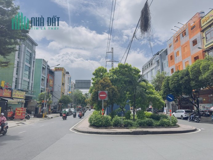 Bán Gấp MT Phan Xích Long, 10x13m, 35 tỷ TL,XD Hầm 5 Tầng, Q.Phú Nhuận. Lh:0909937068