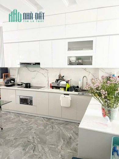 Bán gấp nhà Pháo Đài Láng, Đống Đa 45m2 5 tầng MT4,1m Ô tô, Kinh doanh, Gần Phố 10.2 tỷ