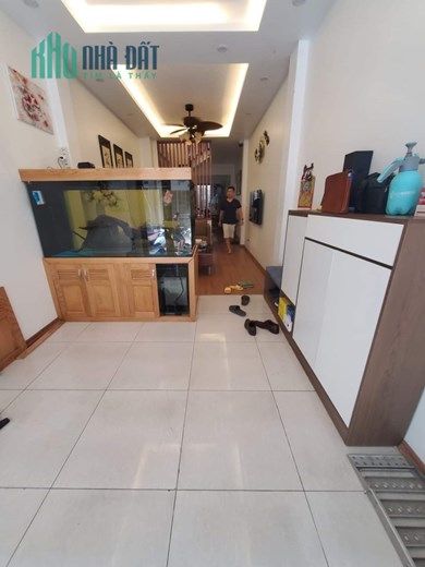 BÁN NHÀ NGÕ 120 TÂN MAI 35m × 5T. Ô TÔ TRÁNH. Chỉ hơn 3 Tỷ
