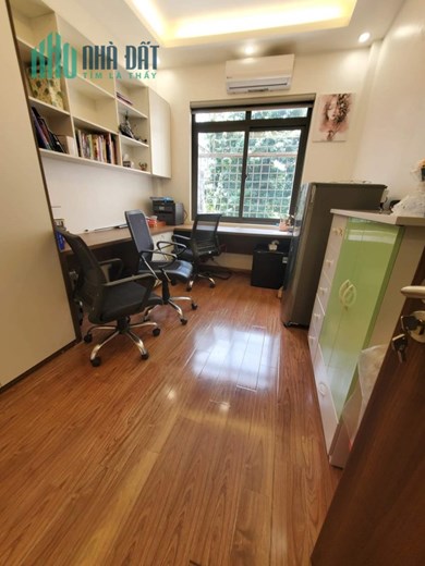 BÁN NHÀ NGÕ 120 TÂN MAI 35m × 5T. Ô TÔ TRÁNH. Chỉ hơn 3 Tỷ