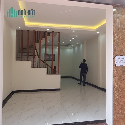 Chủ Cần Bán Gấp Căn Nhà Tại Phố Hồng Tiến –  54m2 – MT 4m – 5 Tầng – Giá Chào Bán 7.1 tỷ
