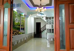 CHo thuê nhà 1T1L 3PN hẻm 2 xe tải đường 5 Linh Xuân