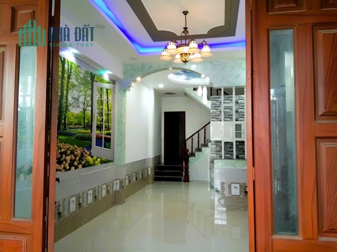 CHo thuê nhà 1T1L 3PN hẻm 2 xe tải đường 5 Linh Xuân