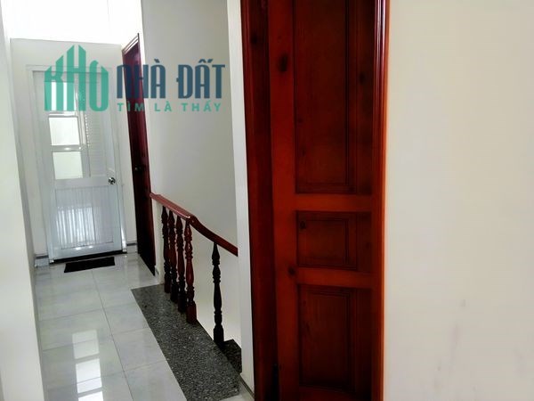 CHo thuê nhà 1T1L 3PN hẻm 2 xe tải đường 5 Linh Xuân