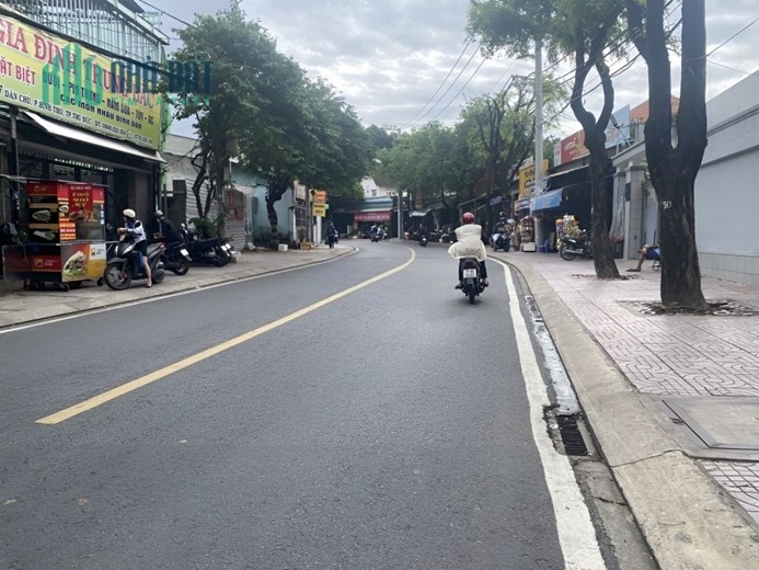 Cho thuê mặt bằng 100m2 mặt tiền Dân Chủ Bình Thọ