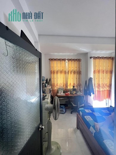 Bán Nhà Mặt Tiền Đường 1/5 P.Đống Đa Quy Nhơn , 37m2 , 3,5 Mê , Giá 1 Tỷ 900Tr