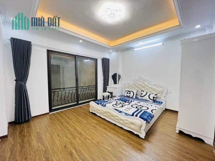 bán nhà định công - ngõ thông thuận tiện - chủ nhà tặng full nội thất - diện tích 30m dân xây 5 tầng