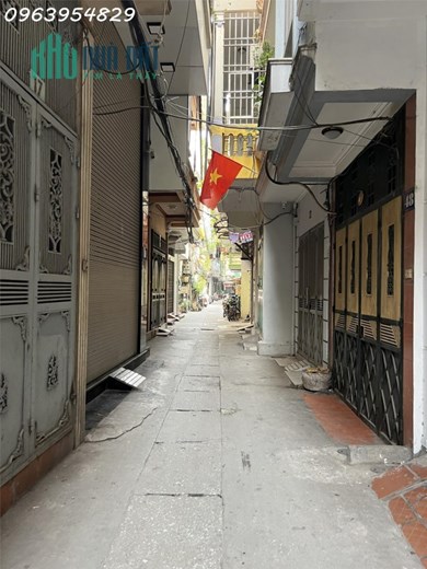 NHÀ YÊN LÃNG, QUẬN ĐỐNG ĐA, NGÕ THÔNG TỨ TUNG, GẦN Ô TÔ, CHỈ 5.8 TỶ