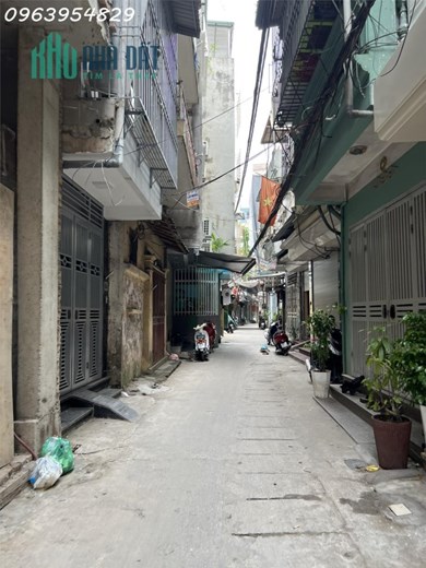 NHÀ ĐƯỜNG LÁNG, QUẬN ĐỐNG ĐA, NGÕ THÔNG, CHỦ TẶNG FULL NỘI THẤT, CHỈ 5.6 TỶ