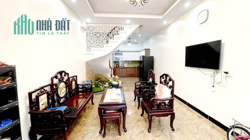 Bán nhà Võ Thị Sáu, Hai Bà Trưng, 31m, Mt 4m, gần phố, gần hồ cực mát, chỉ 3.2 tỷ