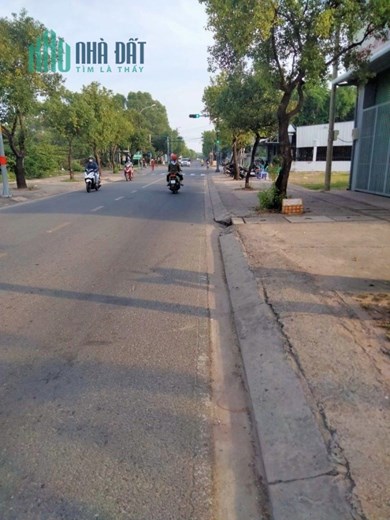 Giá mới, Bán đất mặt tiền Song Hành - xã Tân Hiệp 486m2 giá 16.5 tỷ; xã Tân Xuân 360m2 20 tỷ, H.
